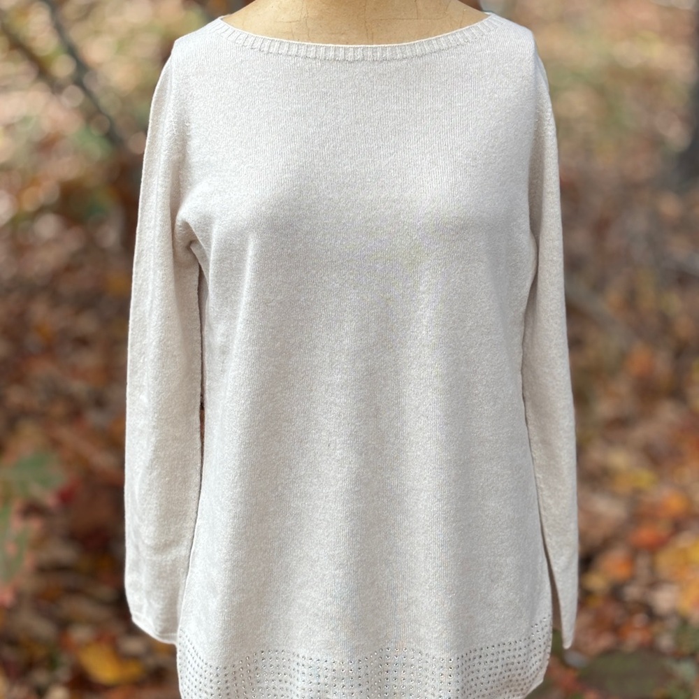 Elegant Cream Women's Crew Neck Sweater